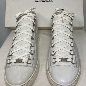 Balenciaga Arena Hi Top Sneakers. Size 41.